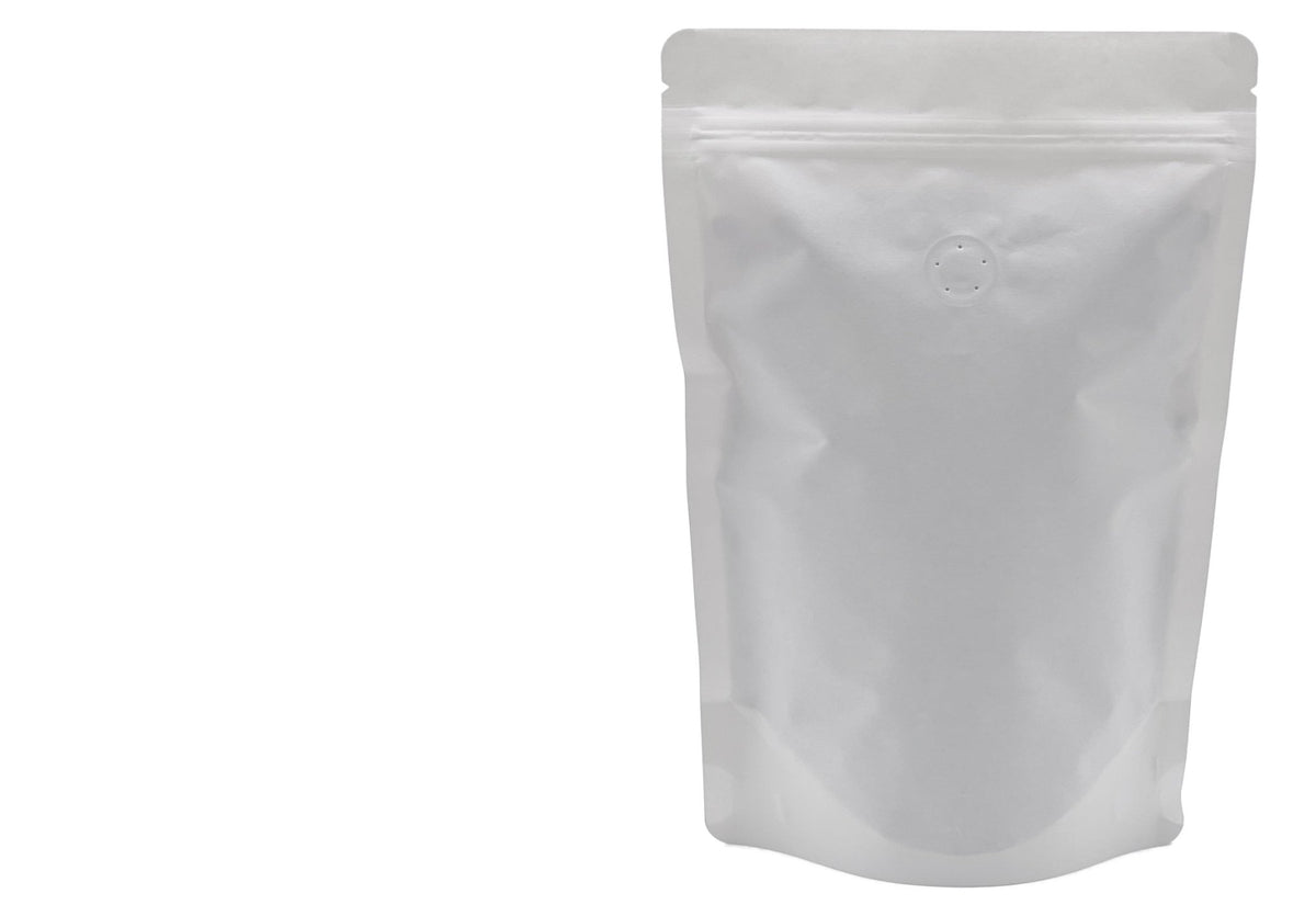 500 Stk. Kaffeebeutel für 1.000g, Standbodenbeutel/Doypack aus Kraftpapier WEISS inkl. Ventil - kaffeeverpackung.com