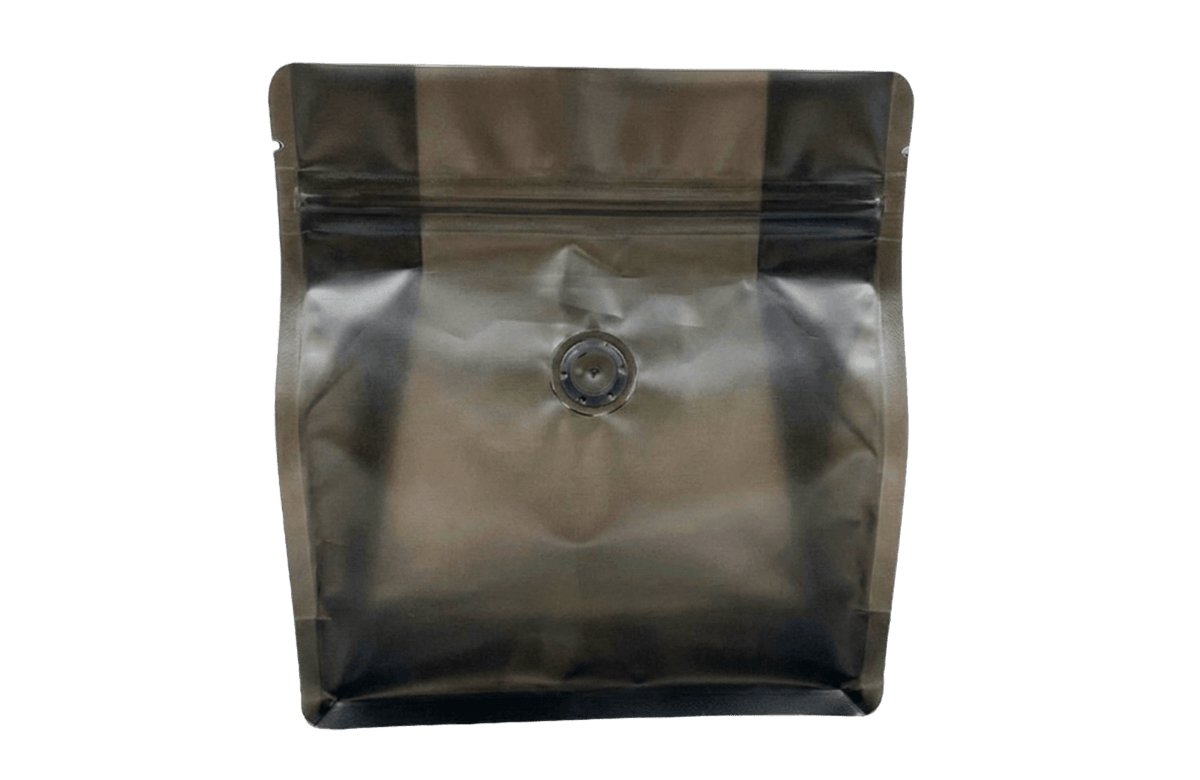 600 Stk. ♺ Kaffeebeutel für 150g in schwarz-transluzent-matt, Flachbodenbeutel RECYCLINGFÄHIG inkl. Ventil, Top-Zipper und Aromaschutz - kaffeeverpackung.com - Kaffeebeutel mit Ventil