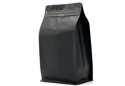 1.000 St. Kaffeebeutel Flachbodenbeutel aus Kraftpapier schwarz inkl. Ventil, Front Zipper und Aromaschutz